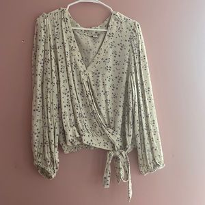 American Eagle flowy top with purple flowers